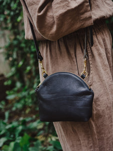 Anni Mini Mini Shoulder Bag: Black