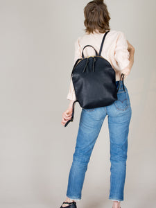 Anni Large Backpack: Black